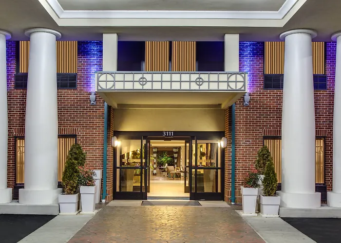 Holiday Inn Express Hotel & Suites Greensboro-East By Ihg