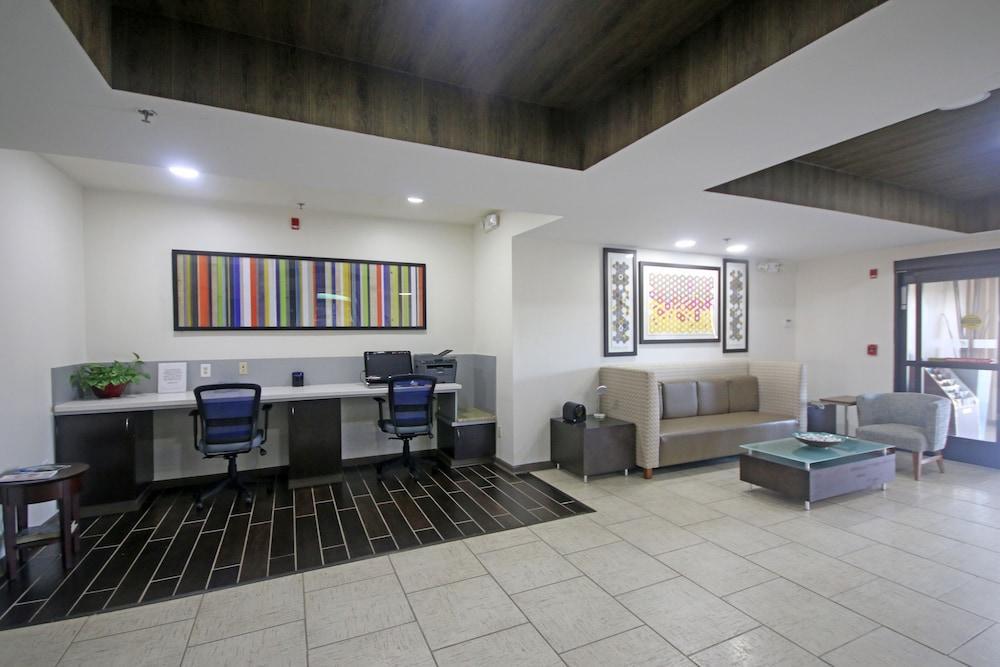 Hotel Express & Greensboro-east By Ihg Greensboro